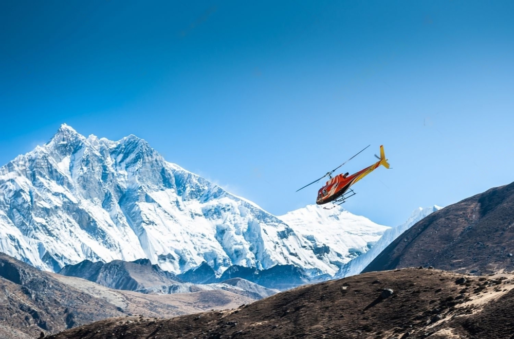 everest-helicopter-tour.png