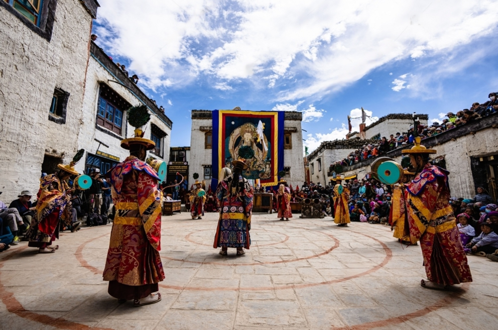 tiji-festival-celebration-in-mustang.png