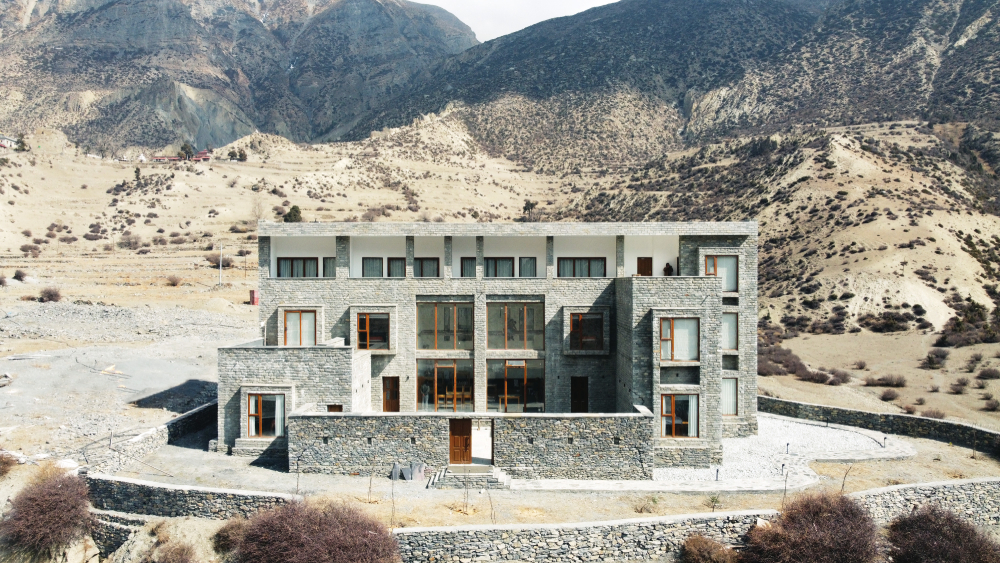 Bhraka Lodge Manang