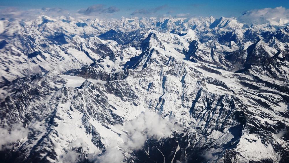 mountains-seen-during-everest-mountain-flight.jpg