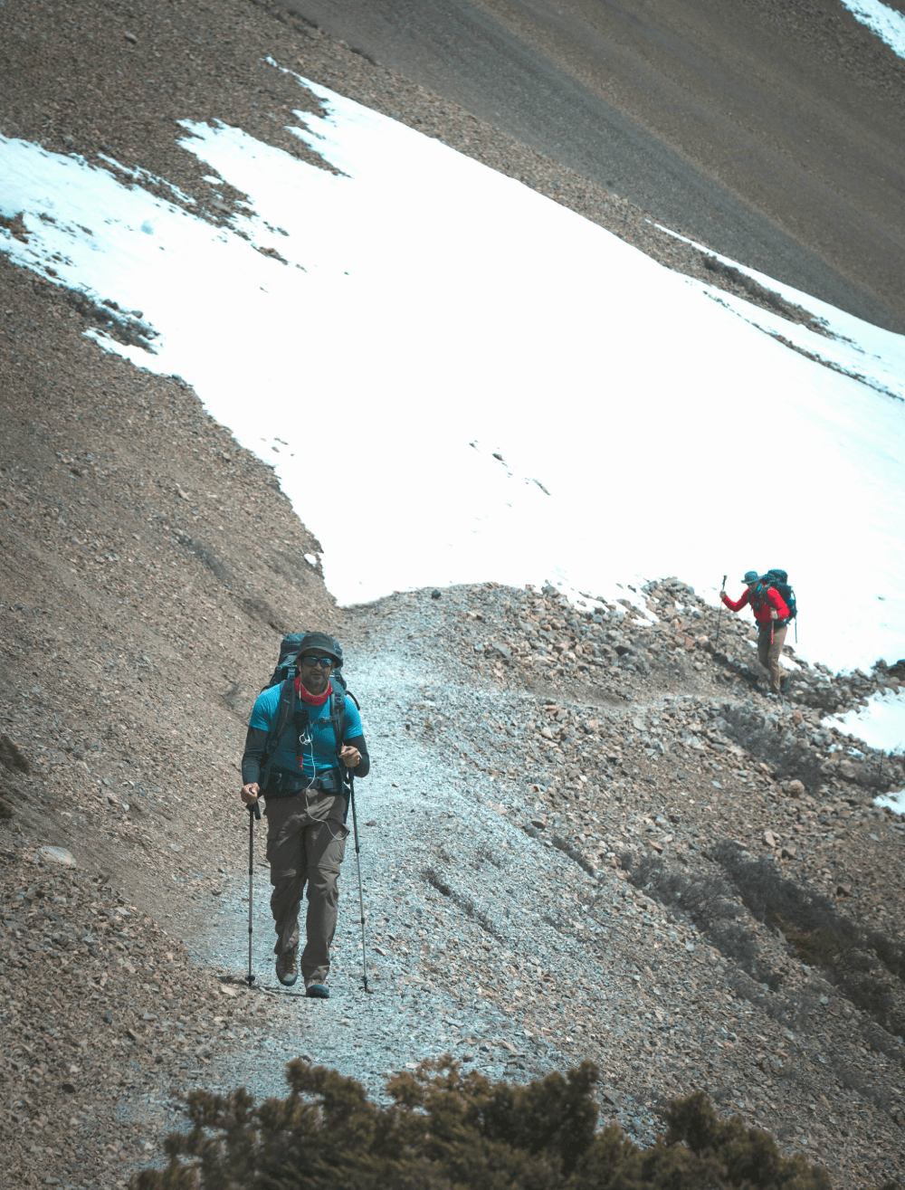 annapurna-circuit-trekkers.png